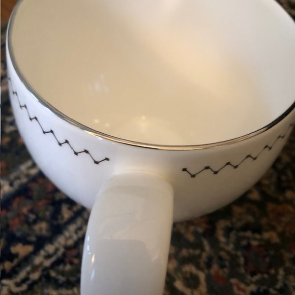 SALE 2 for $26 / 3 for $33 Vera Wang - Vera Notions Creamer, Bone China Wedgwood - Picture 3 of 6